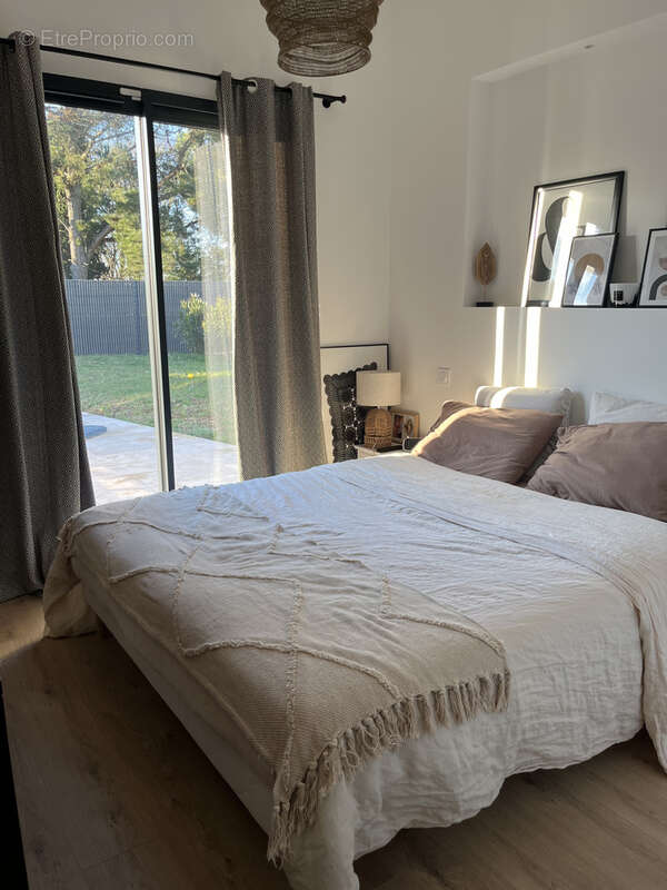 Maison à SAINTE-COLOMBE-EN-BRUILHOIS