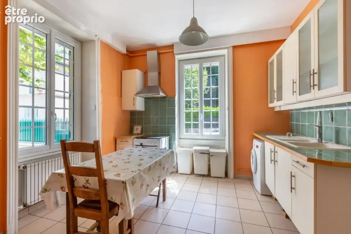 Maison Bourgeoise 8 pièces + annexes VILLARS LES DOMBES (01) - photo 19