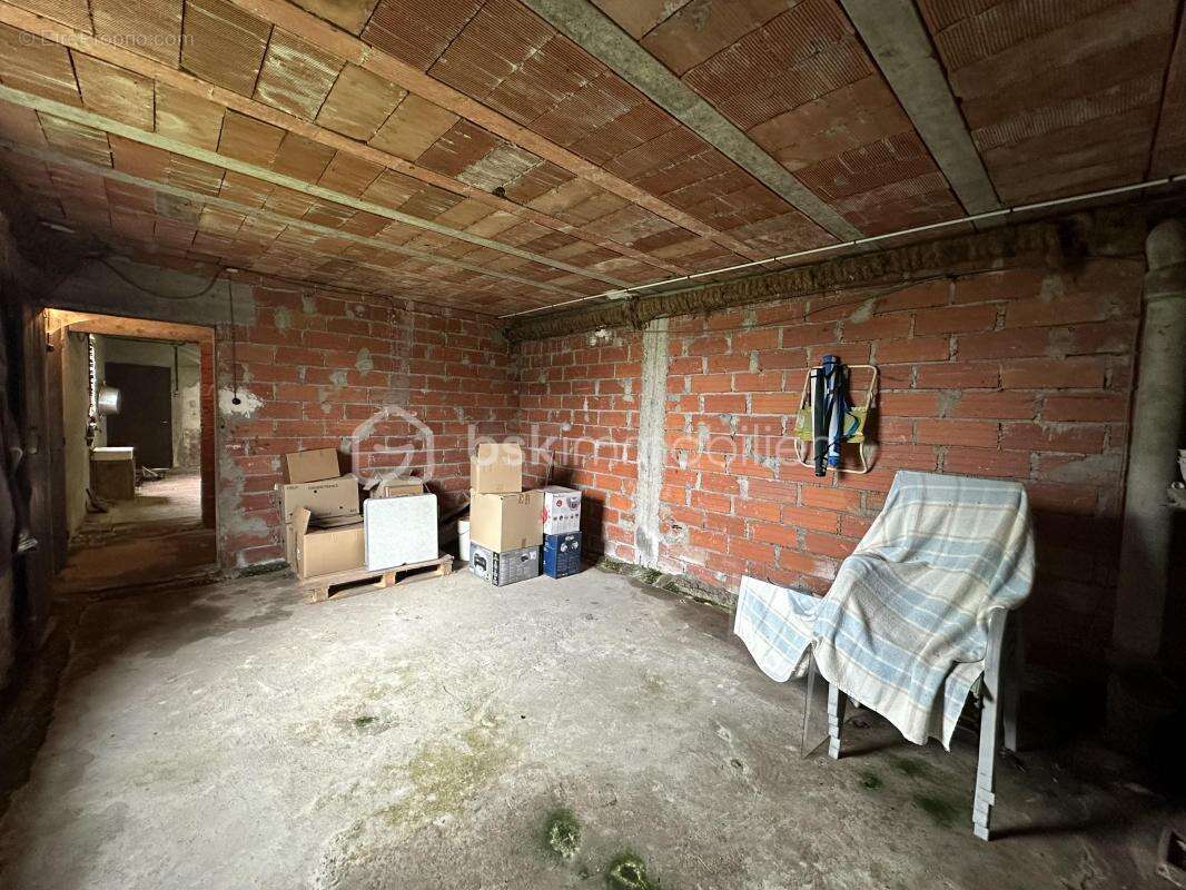 Maison à AURIAC-SUR-VENDINELLE