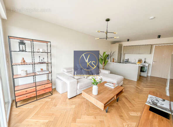 Appartement à COURBEVOIE