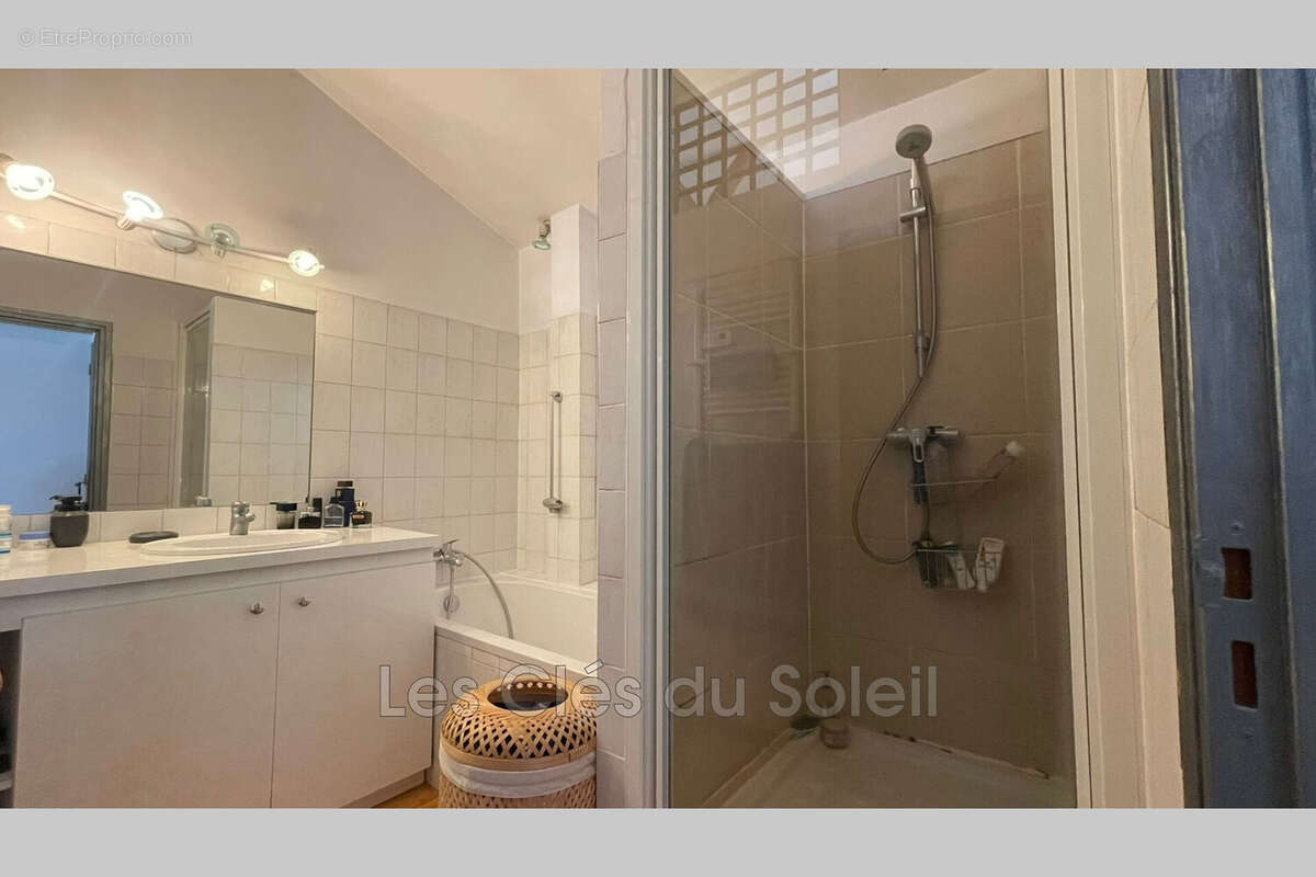 Appartement à CUERS