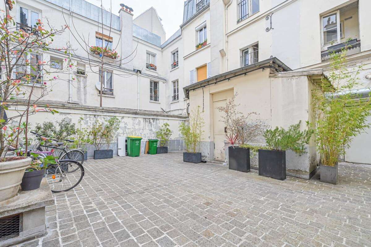 Appartement à PARIS-18E
