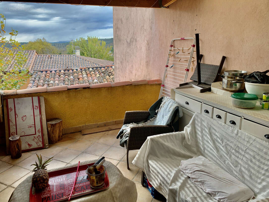 Appartement à TAVERNES