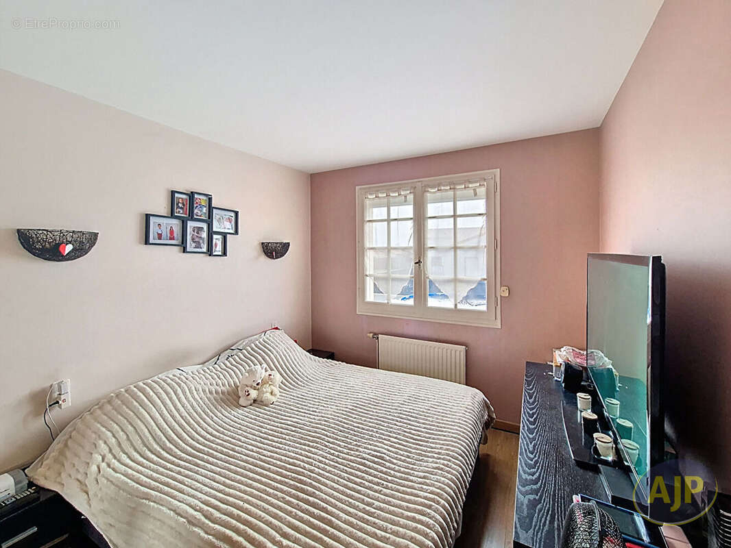 Maison à L'HERBERGEMENT