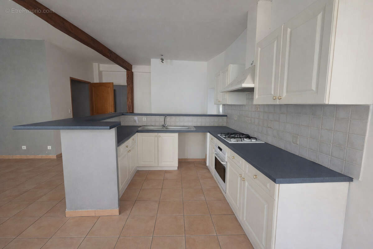 Appartement à SAINT-CHINIAN