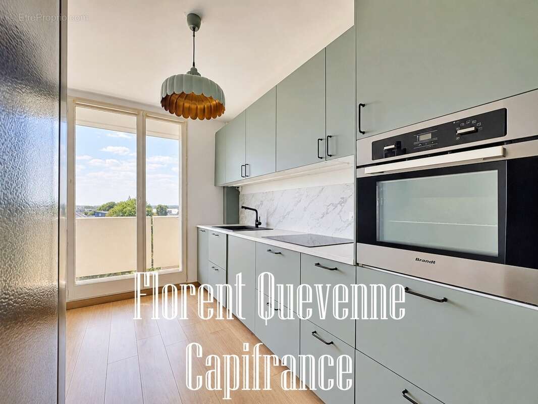 Appartement 2 pièces rénové avec balcon, parking et cave - photo 5