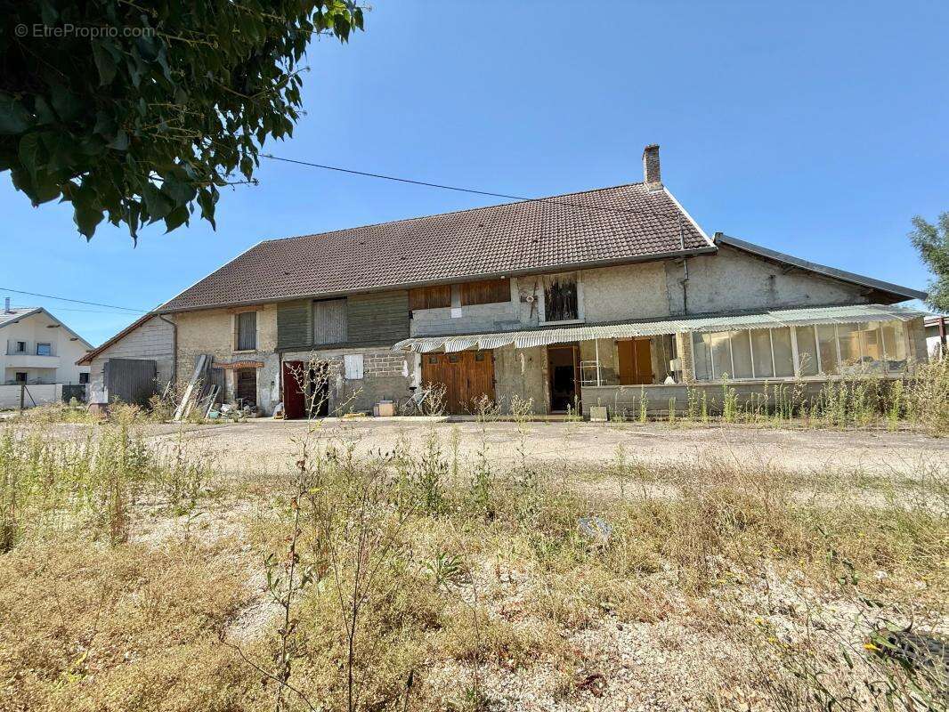 Maison avec grange et terrain constructible - photo 22