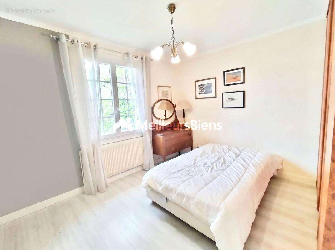Maison individuelle 141 m² sur sous-sol, terrain de 1013 m² - photo 9
