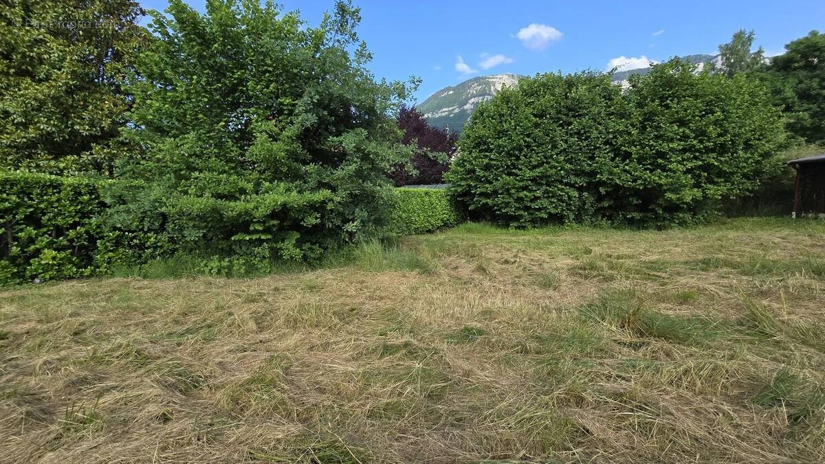Terrain à AIX-LES-BAINS