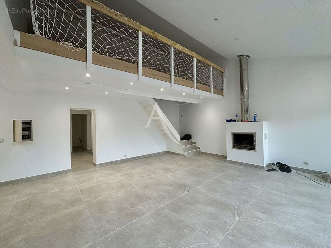 Villa t3/4 rénovée avec jardin proche centre - photo 5