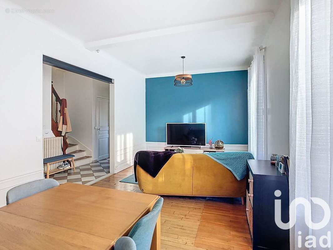 Photo 3 - Maison à VILLENEUVE-LE-ROI