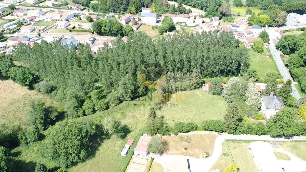Maison à SECONDIGNY