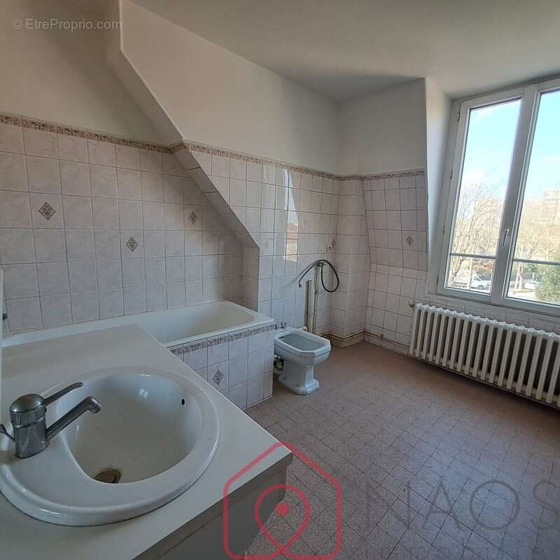 Maison à VILLENEUVE-LA-GARENNE