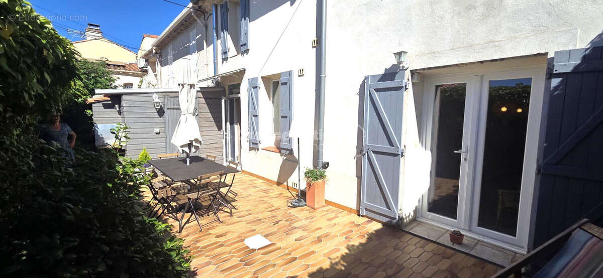 COUP DE COEUR AU ROVE pour cette jolie maison de ville de type 3/4 de 110 m² avec terrasse !!! - photo 6