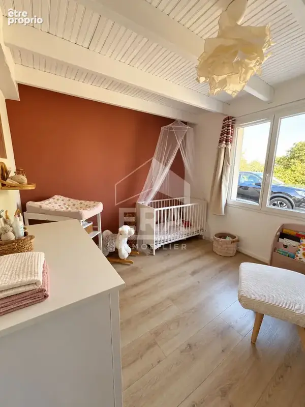 Maison 130m² à saint-georges-des-coteaux - photo 10