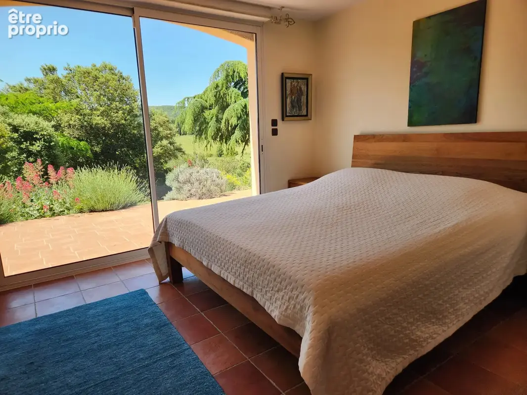 Superbe Villa de Campagne Alliant Luxe Moderne et un Magnifique Terrain - photo 9