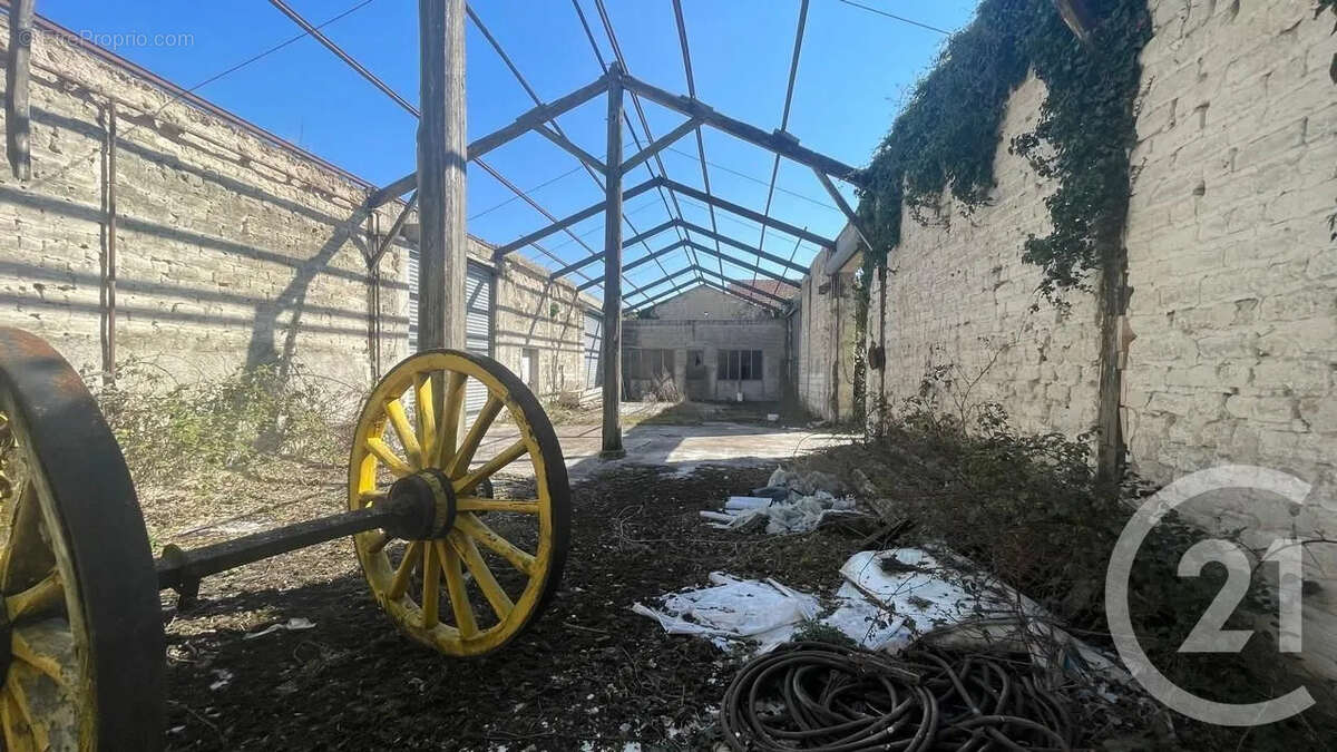 Maison à LES GRANDES-LOGES