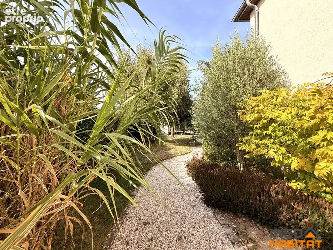 Maison 5 pièces - 4 chambres - Terrain de 2 780 m² - Au calme - photo 17