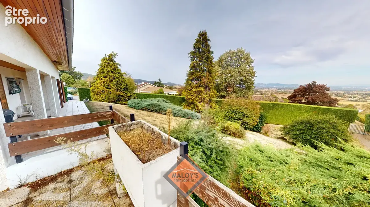 Maison familiale 378m2 avec piscine chauffée, vue panoramique et grand terrain - photo 3