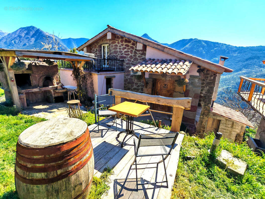 Photo 2 - Maison à LANTOSQUE