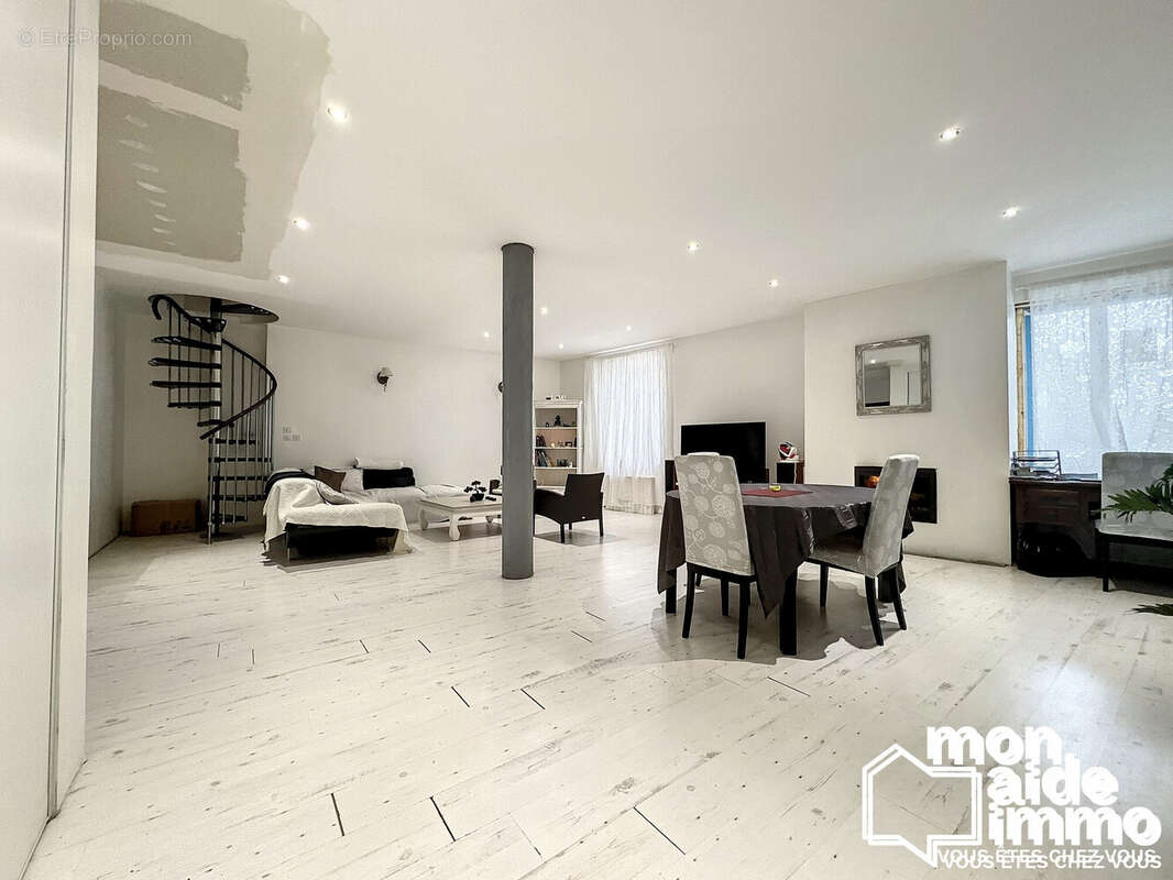 Maison à SAINT-LOUBES