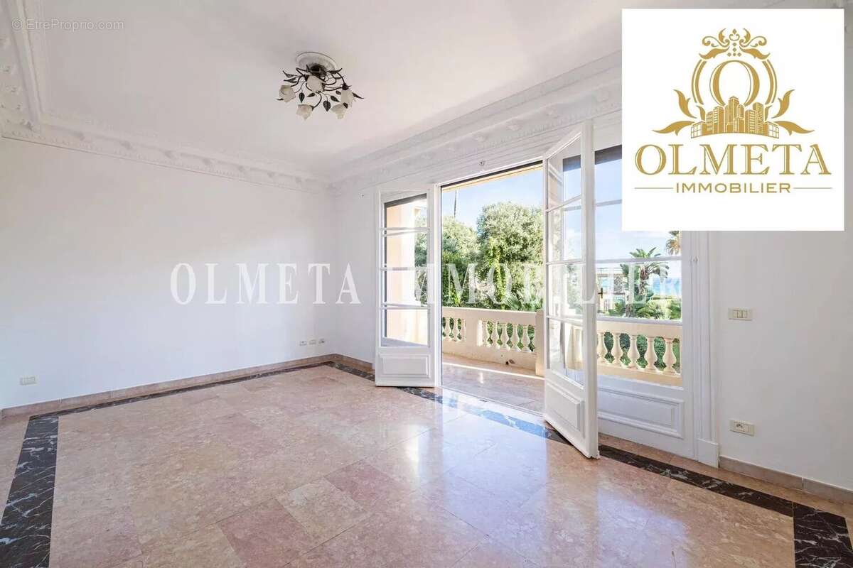 Appartement à ROQUEBRUNE-CAP-MARTIN