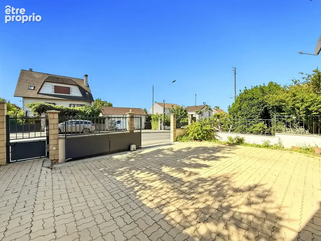 Maison 7 pièces 149 m² à vendre à Ormesson-Sur-Marne (94490) - photo 2