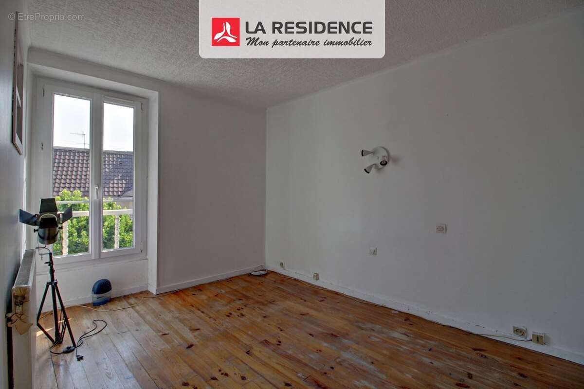 Maison à LES MUREAUX