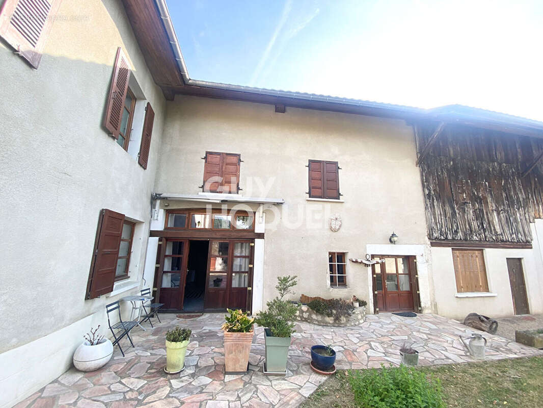 Maison à LA BUISSIERE