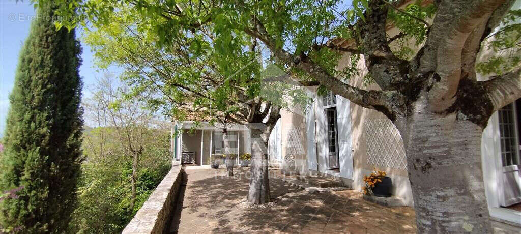 Maison 180m² à clermont-dessous - photo 5