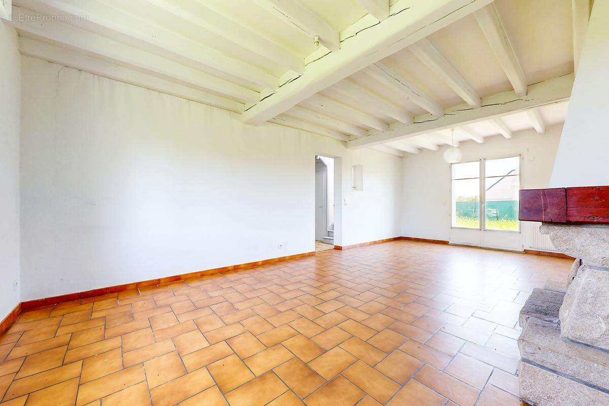 Maison à YFFINIAC
