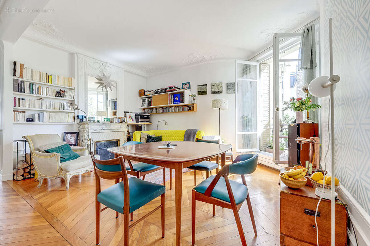 Appartement à PARIS-17E