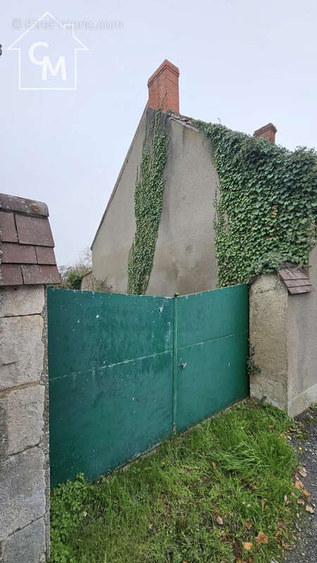 Maison à SAINT-GAULTIER