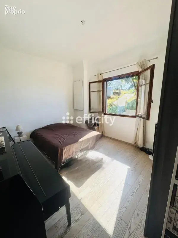 Appartement 4 pièces 86 m² à vendre à Berre-Les-Alpes (06390) - photo 9