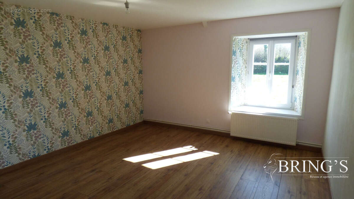 Maison à SAINT-SAUVEUR-LENDELIN