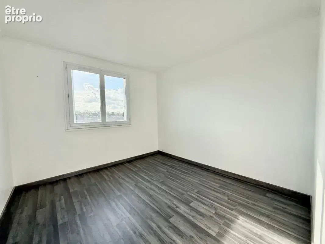 À vendre – Appartement T5 de 85 m² à La Maine - photo 3