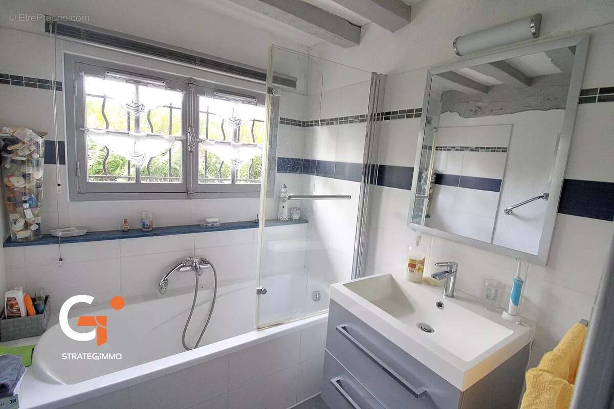 Maison à DOUDEVILLE