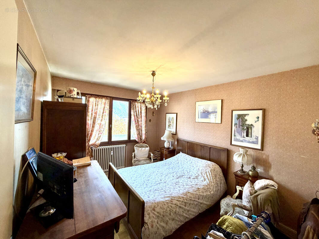 Appartement à SAINT-JEAN-DE-MAURIENNE