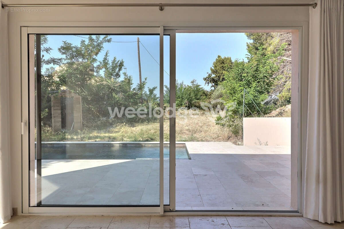 Maison à SAINT-CHAMAS