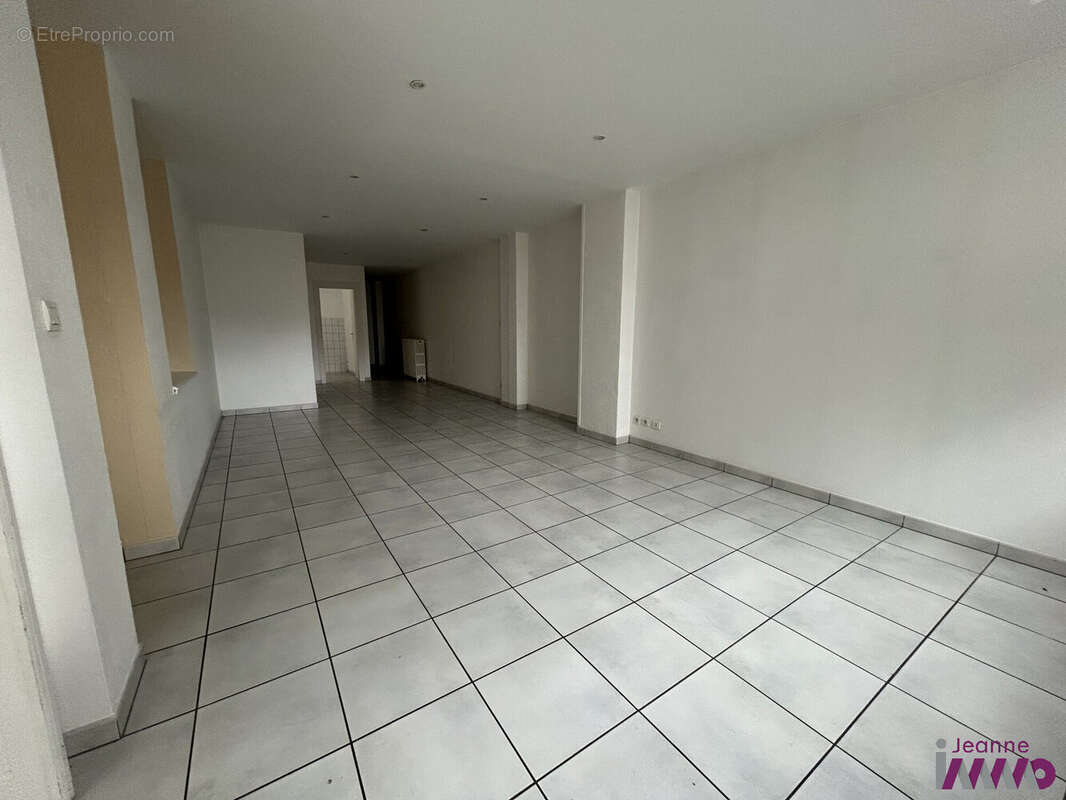 Commerce 125 m² à Belfort  - photo 4