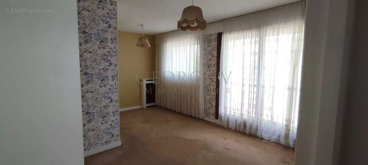 Appartement à BOURG-LA-REINE