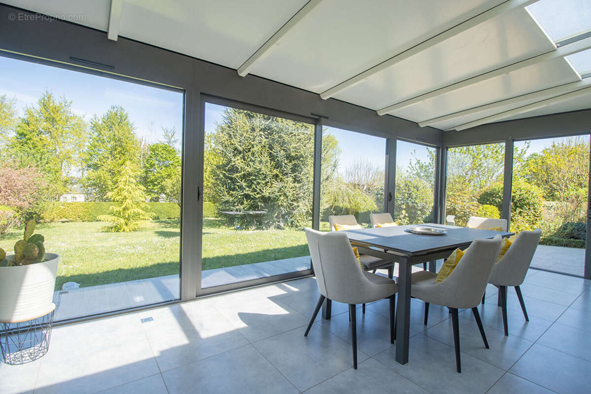 Maison à LONGUE-JUMELLES