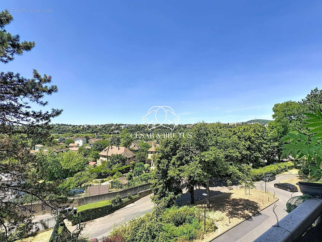 Appartement 55 m² à Caluire-Et-Cuire  - photo 2