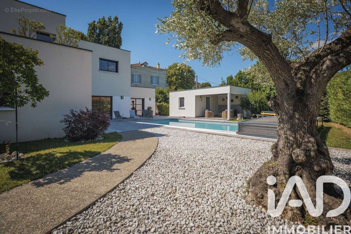 Maison 190 m² à Annonay  - photo 3