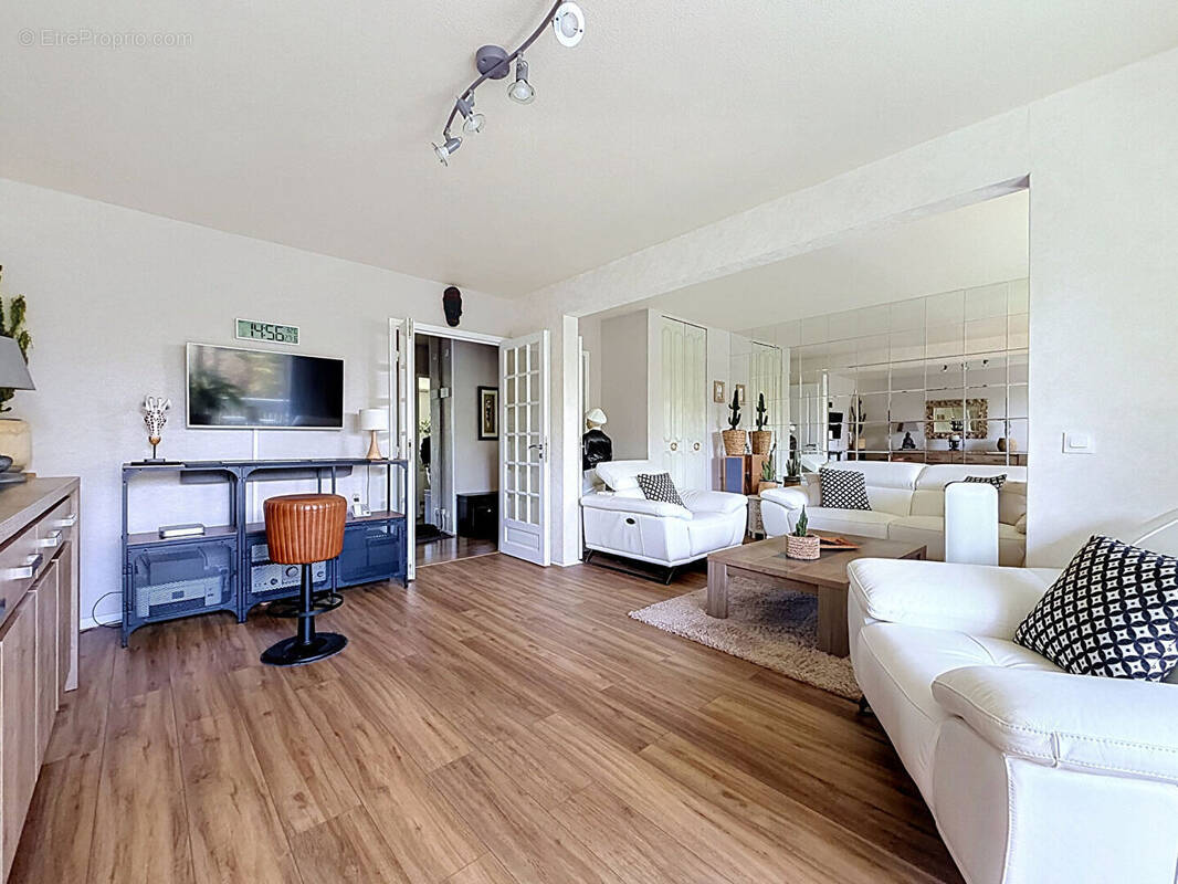 Appartement à ELANCOURT