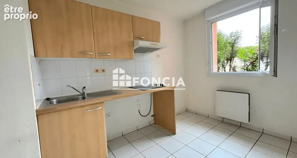 Appartement T3 de 62,41 m² à Pau — Résidence avec piscine - photo 3