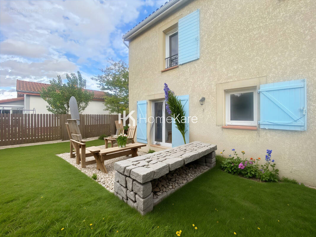 Maison à CASTELGINEST