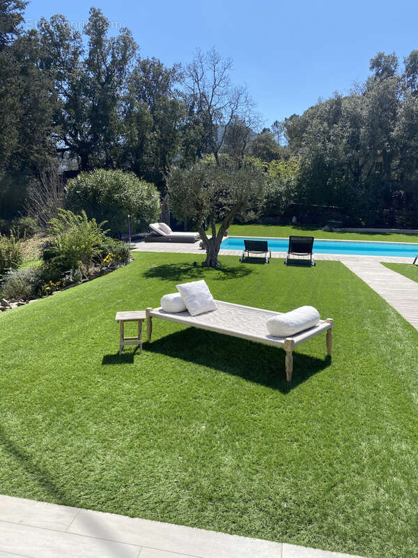 Maison à PLAN-DE-LA-TOUR