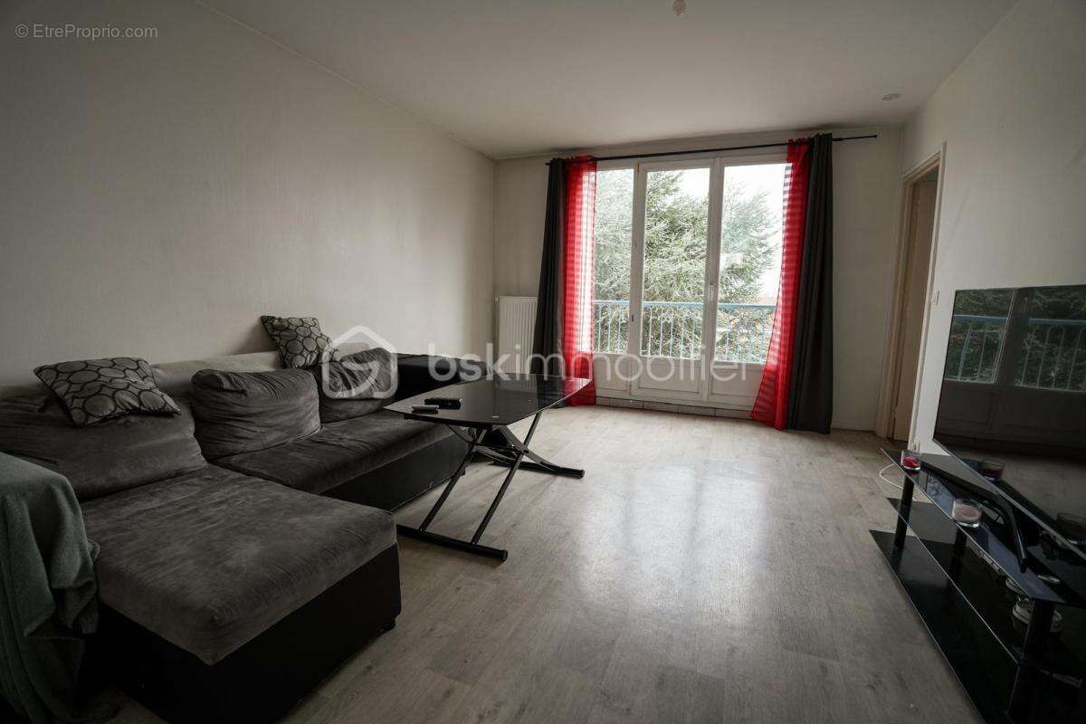 Appartement à LES PAVILLONS-SOUS-BOIS