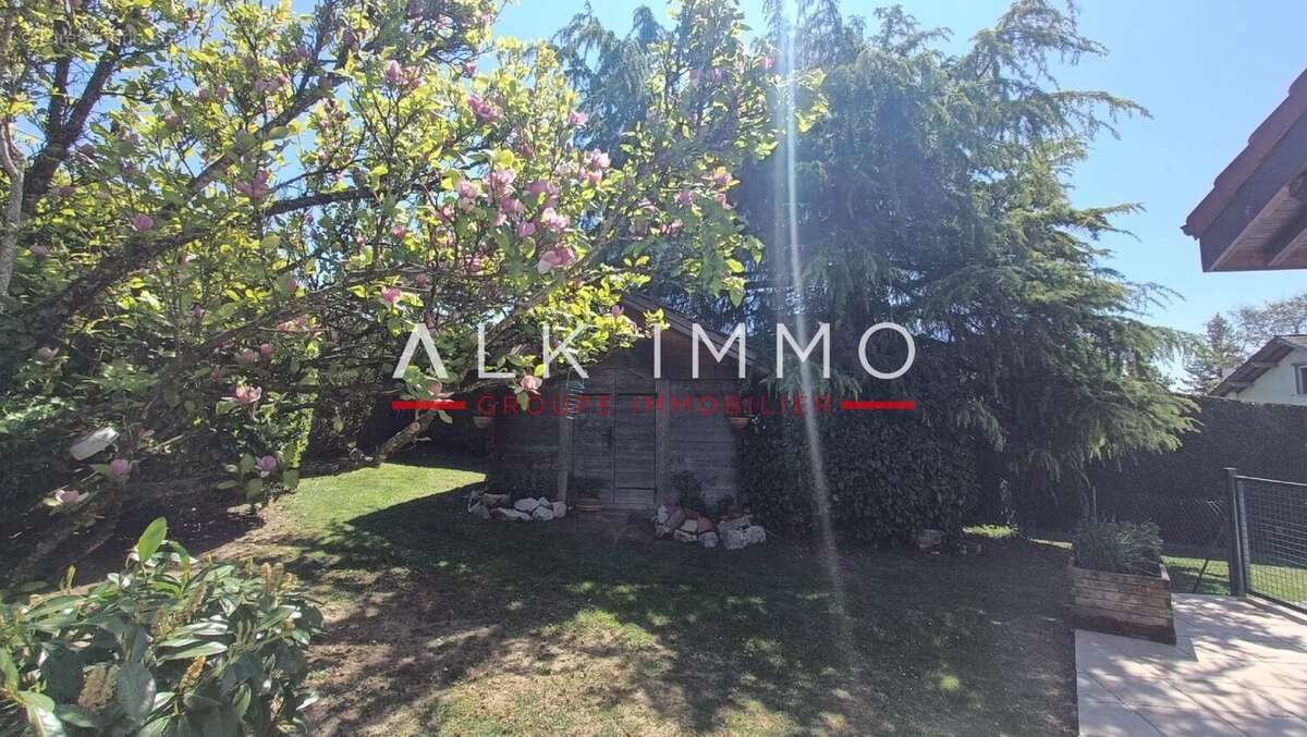 Maison à CRANVES-SALES